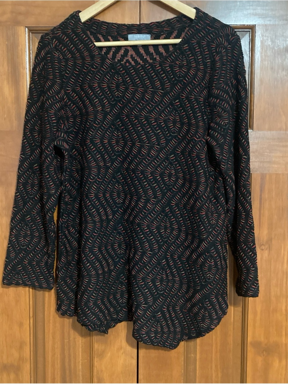 Habitat Black Long-Sleeve Top with Rust Swirl Pattern Women’s medium